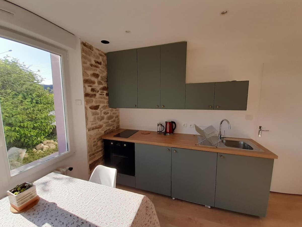 Superbe Studio, Avec Cuisine Et Espace Extérieur * Plouguerneau
